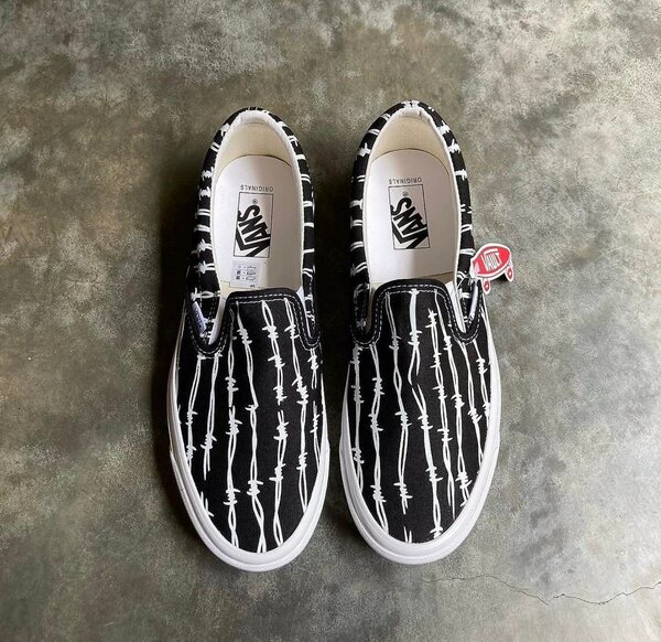 Vans Slip-On Barbed Wire