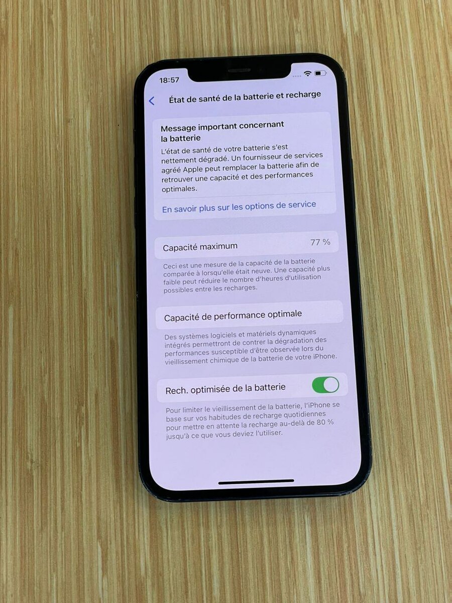 iPhone 12 Noir 64Go 2nd main