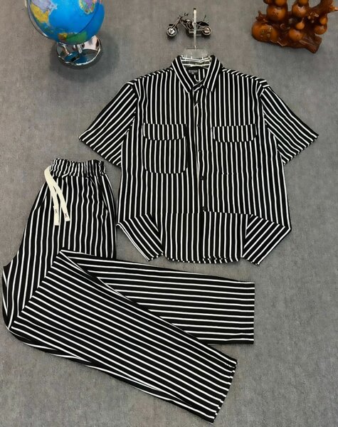 Survêtement rayé élégant