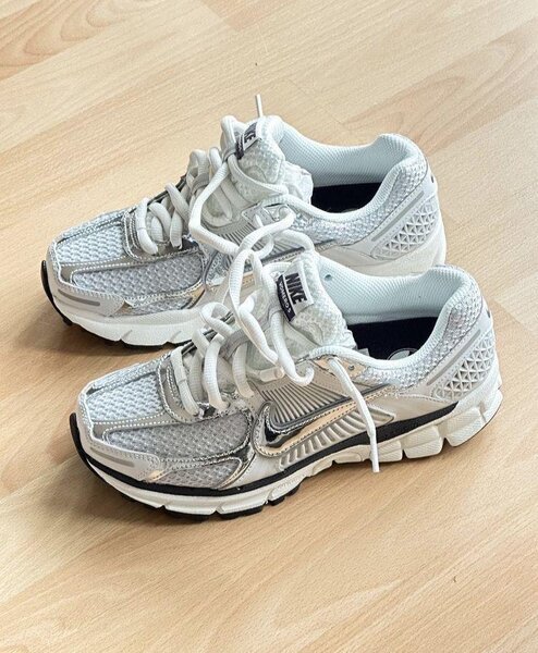 Nike Sneaker Argenté