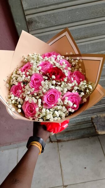 Bouquet de roses roses