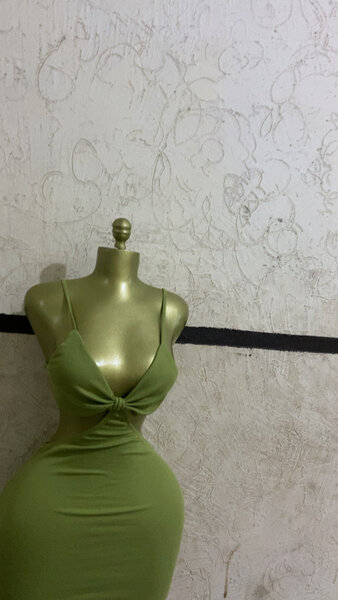 Robe moulante verte élégante