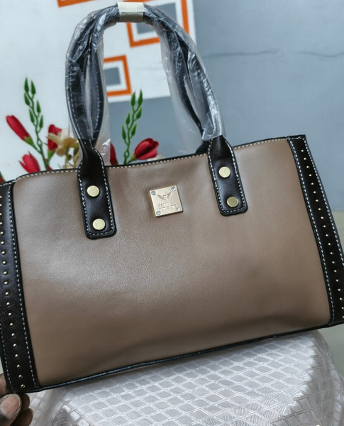 Sac à main élégant en cuir