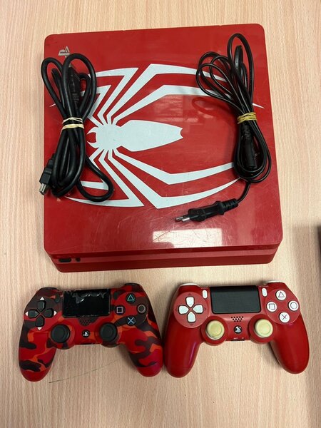 Console PS4 Édition Spider-Man