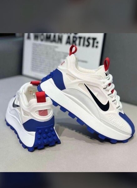 Baskets mode blanches et bleues