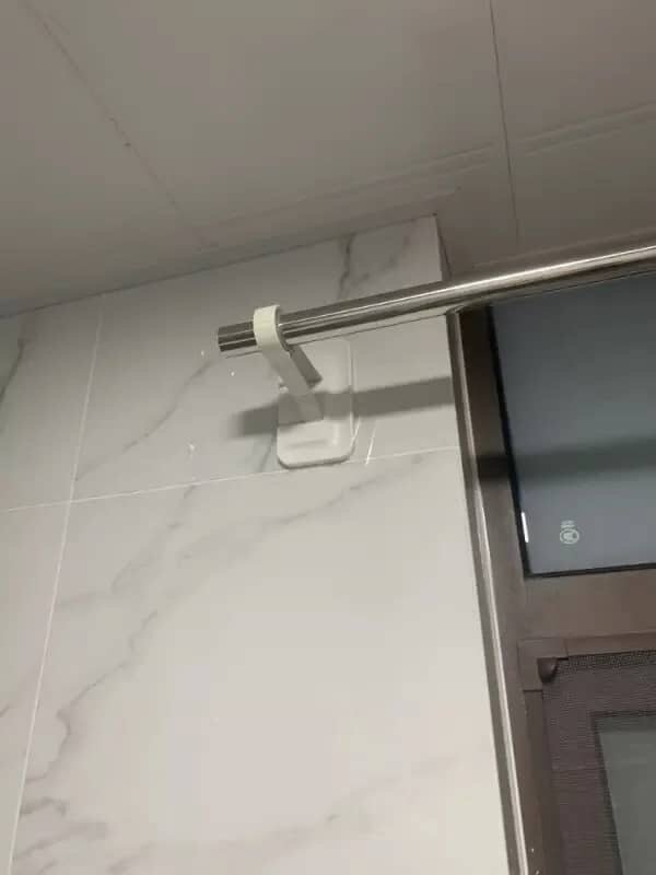 Support mural pour tringle