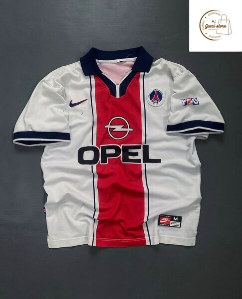Maillot de foot vintage AS Roma, Manchester United, PSG