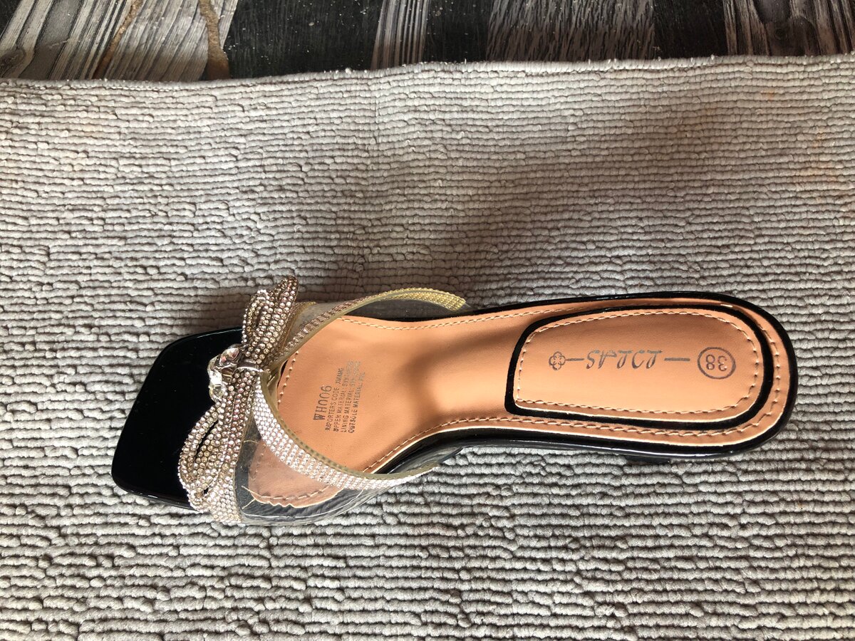 Mules élégantes à talons