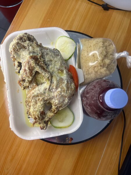 Poulet Grillé avec Accompagnement