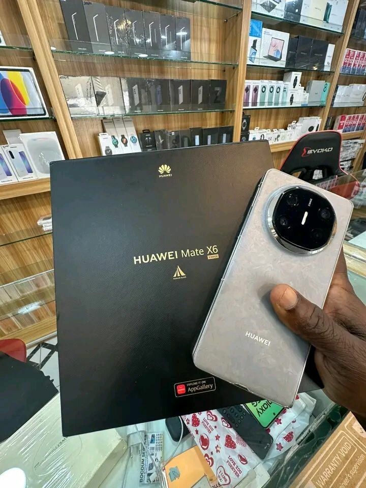 Huawei Mate X6 Smartphone