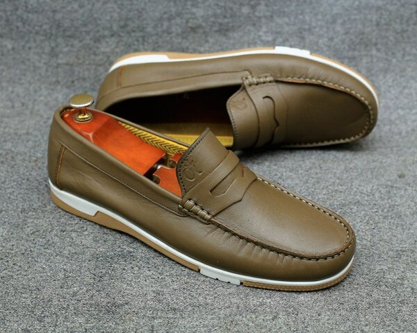 Mocassins élégants en cuir