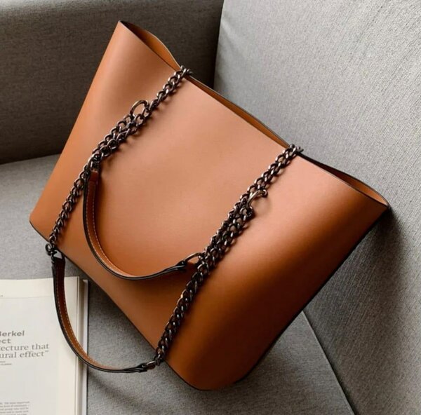 Sac élégant à chaîne