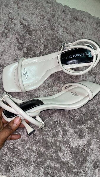 Sandales à talons élégantes