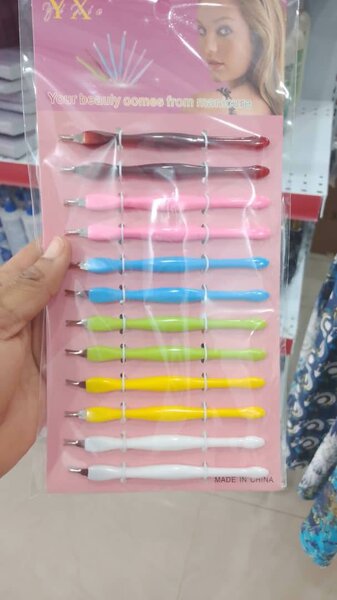 Pinceaux nail art colorés