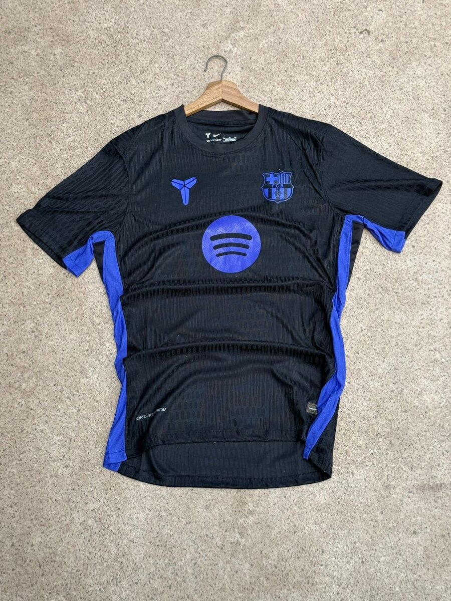 Maillots de football équipes célèbres