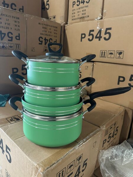 Set de casseroles anti-adhésives