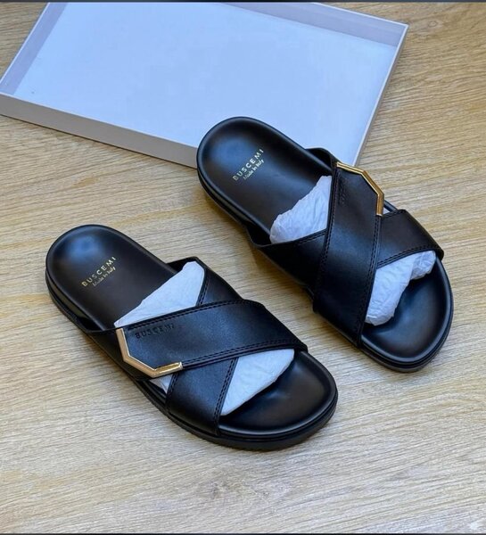 Claquettes en cuir homme