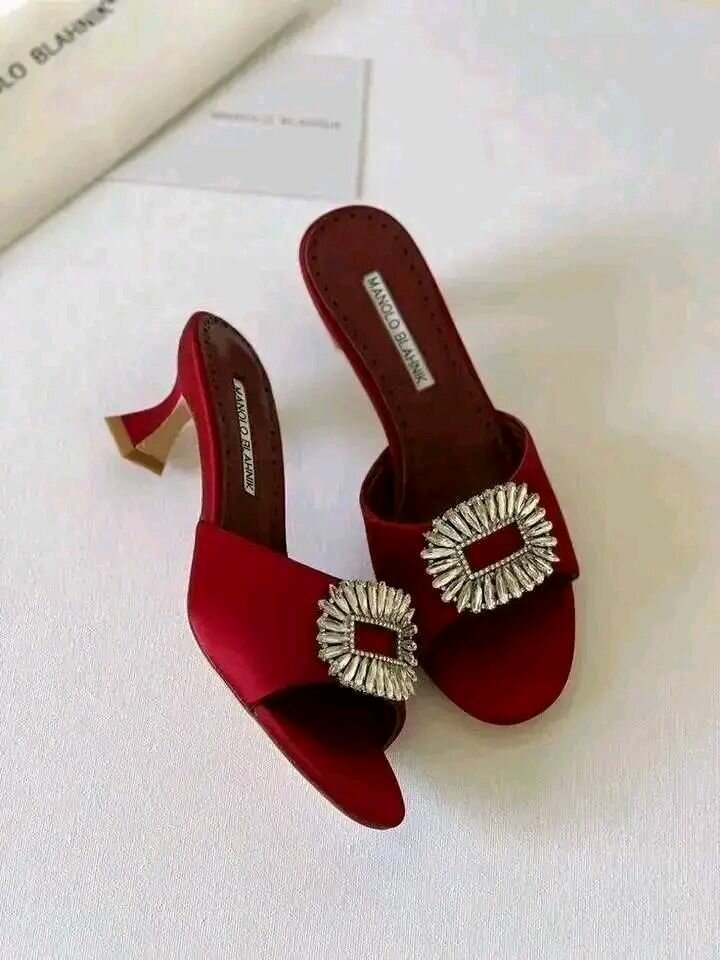 Mules élégantes à talons