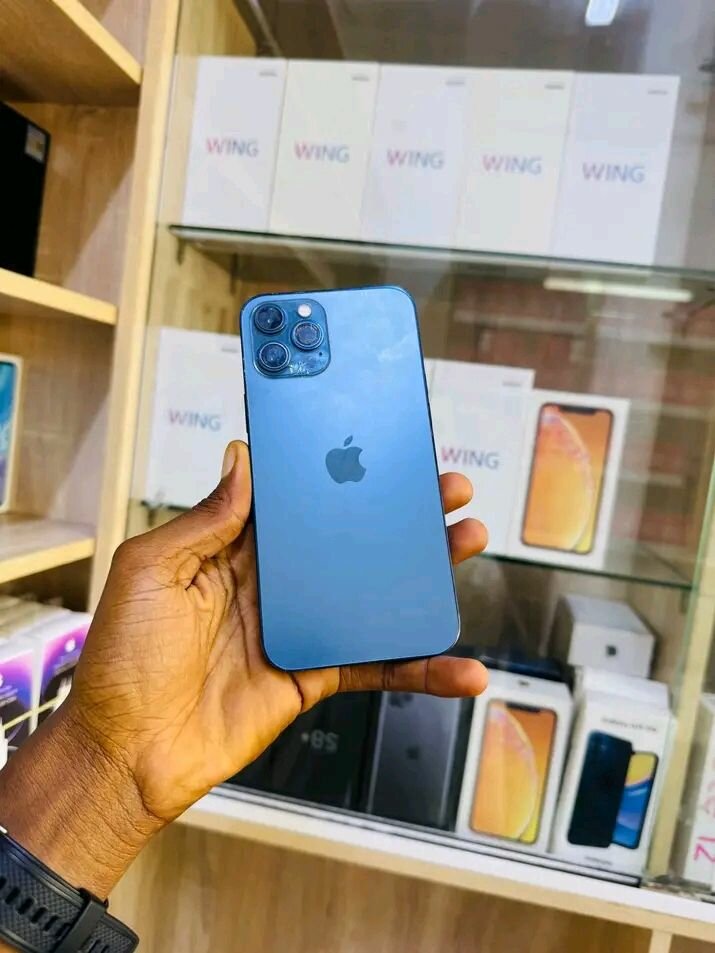 iPhone Bleu Haut de Gamme