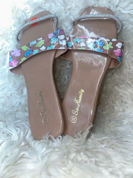 Sandales à fleurs femme