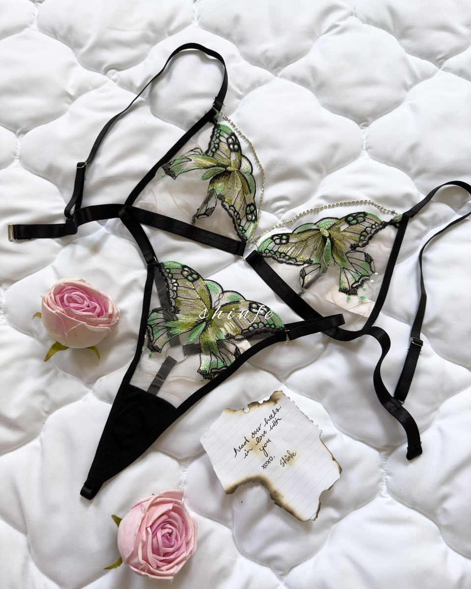 Ensemble lingerie papillon sexy