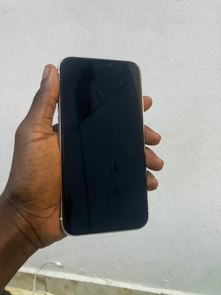 IPHONE XR CASI NEUF