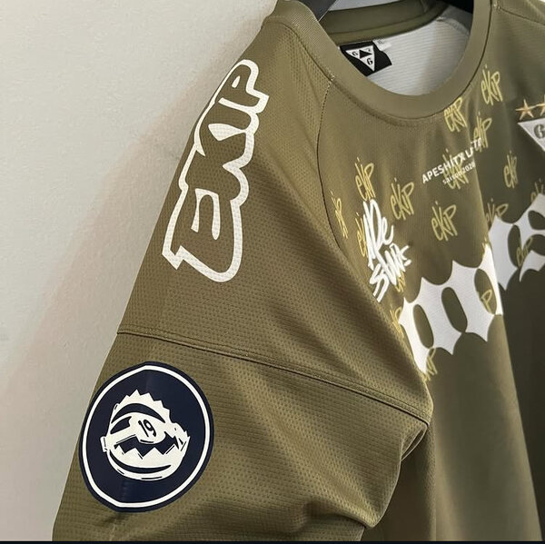 T-shirt vert homme AAPE