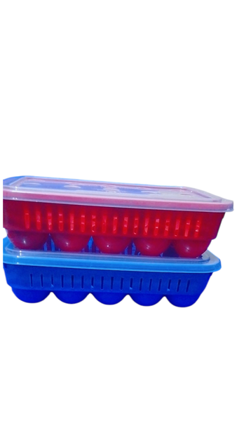 Boîte à oeufs avec couvercle