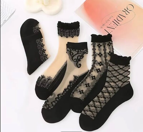 Chaussettes en dentelle élégantes