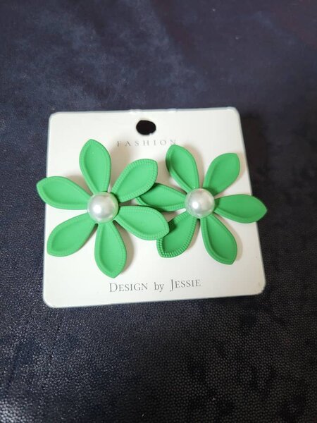 Boucles d'oreilles fleur vertes