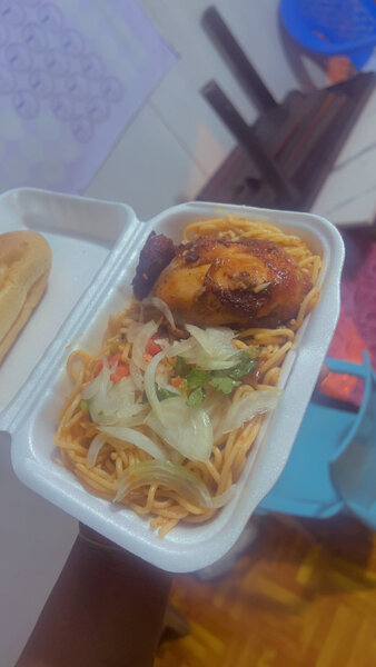 Repas de Poulet Grillé