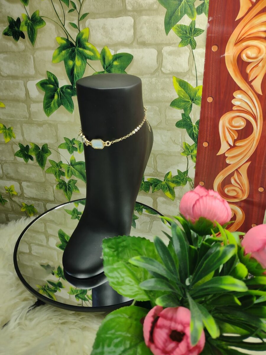 Bracelet cheville doré élégant