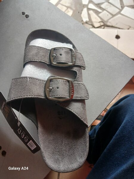 Sandales en daim confort