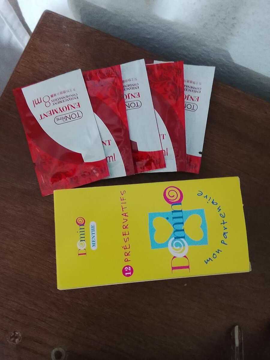 12Préservatifs -1 Lubrifiant