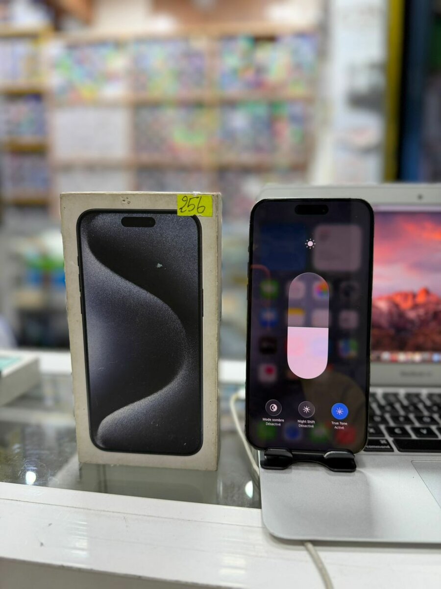 iPhone 15 pro Max 256 giga CE