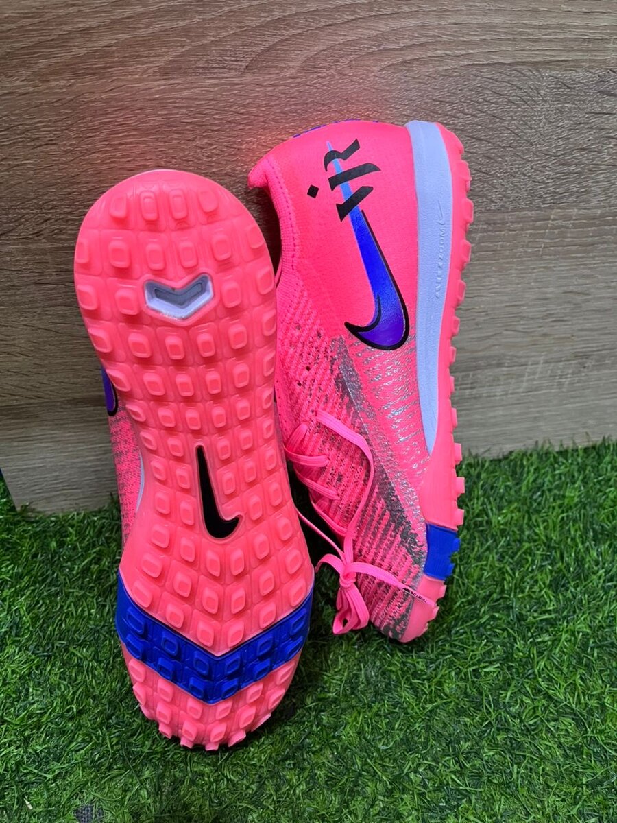 Chaussures de Foot CR7