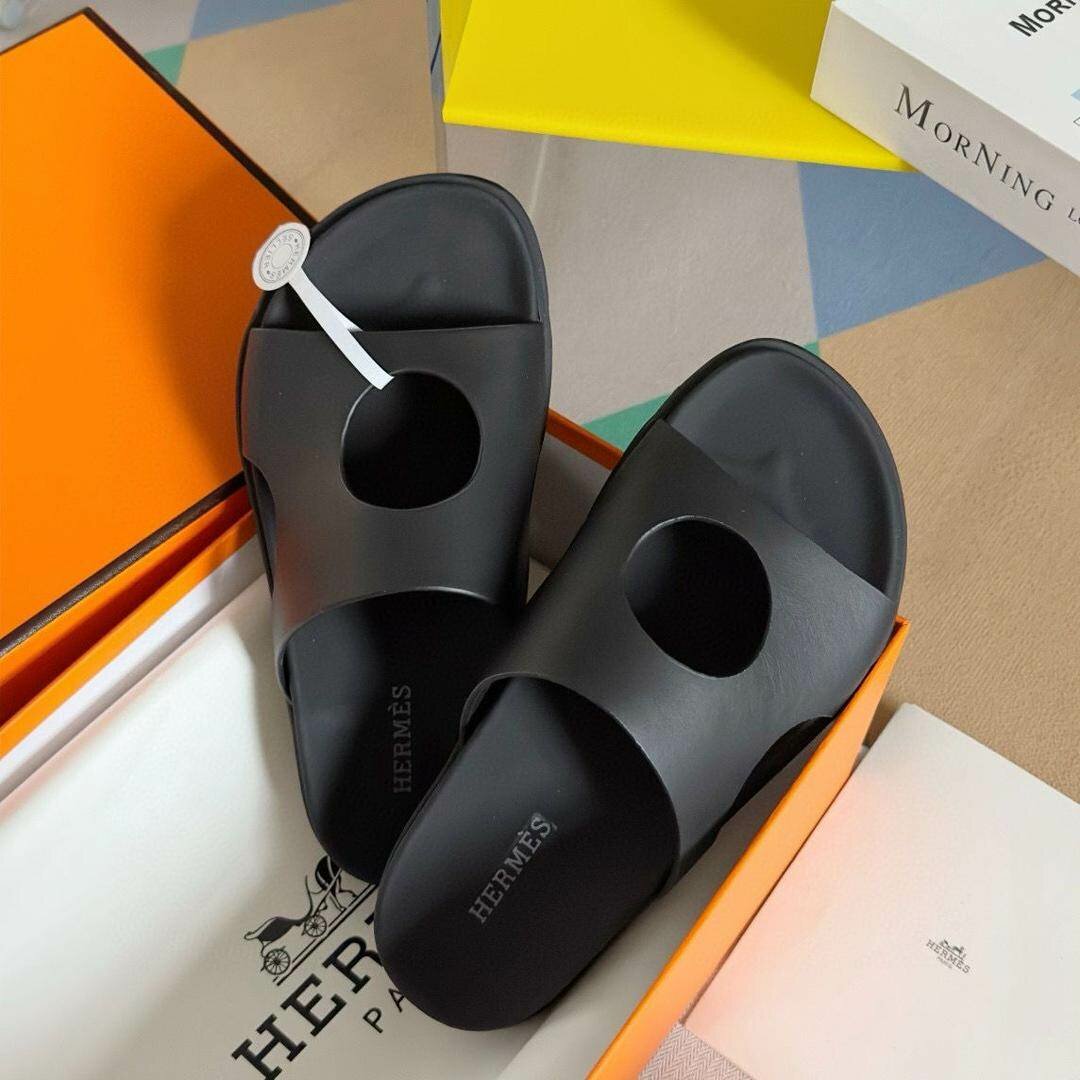 Sandales plates Hermes noires