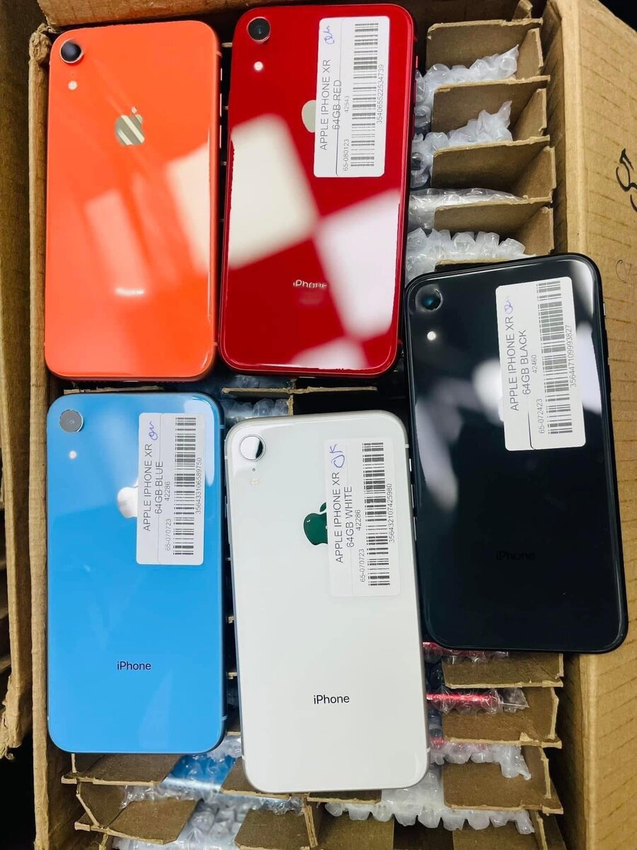 Smartphones multicolores neufs