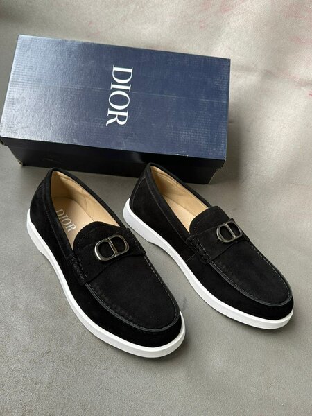 Mocassins en daim noir Dior