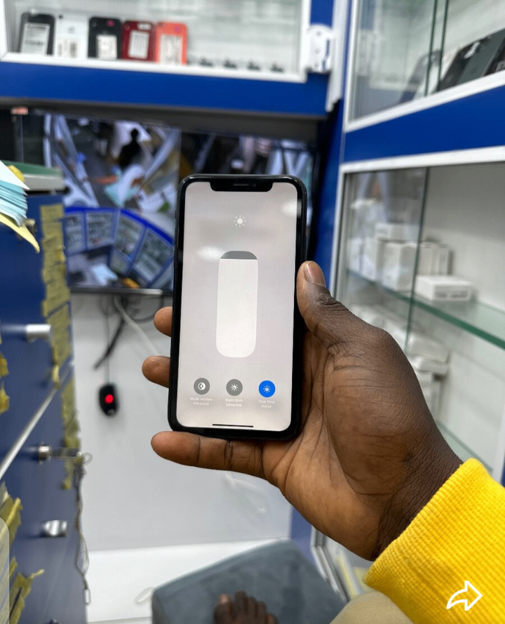 iPhone XR Noir Débloqué