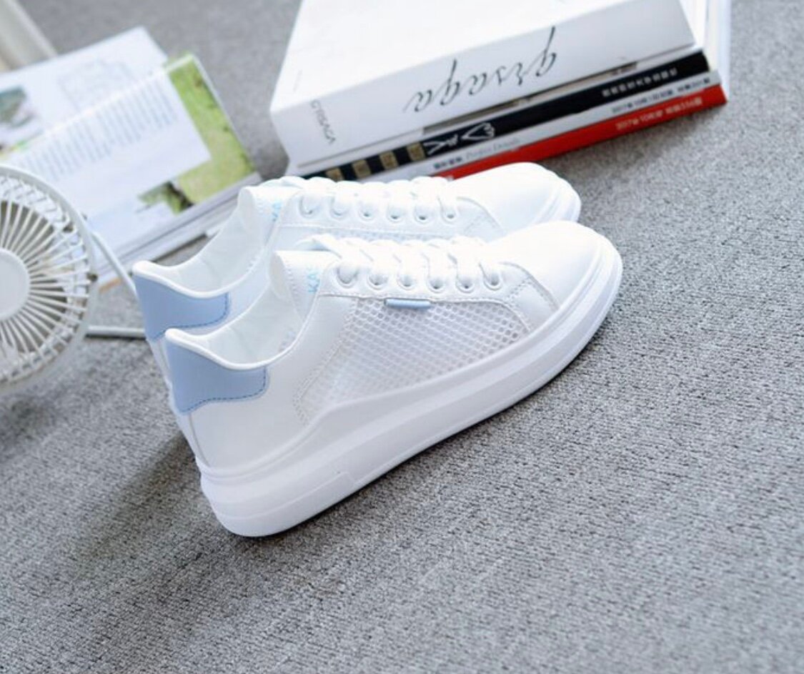 Baskets blanches en cuir tendance