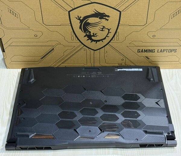 MSI Katana 17 B13V Ordinateur Portable Gaming