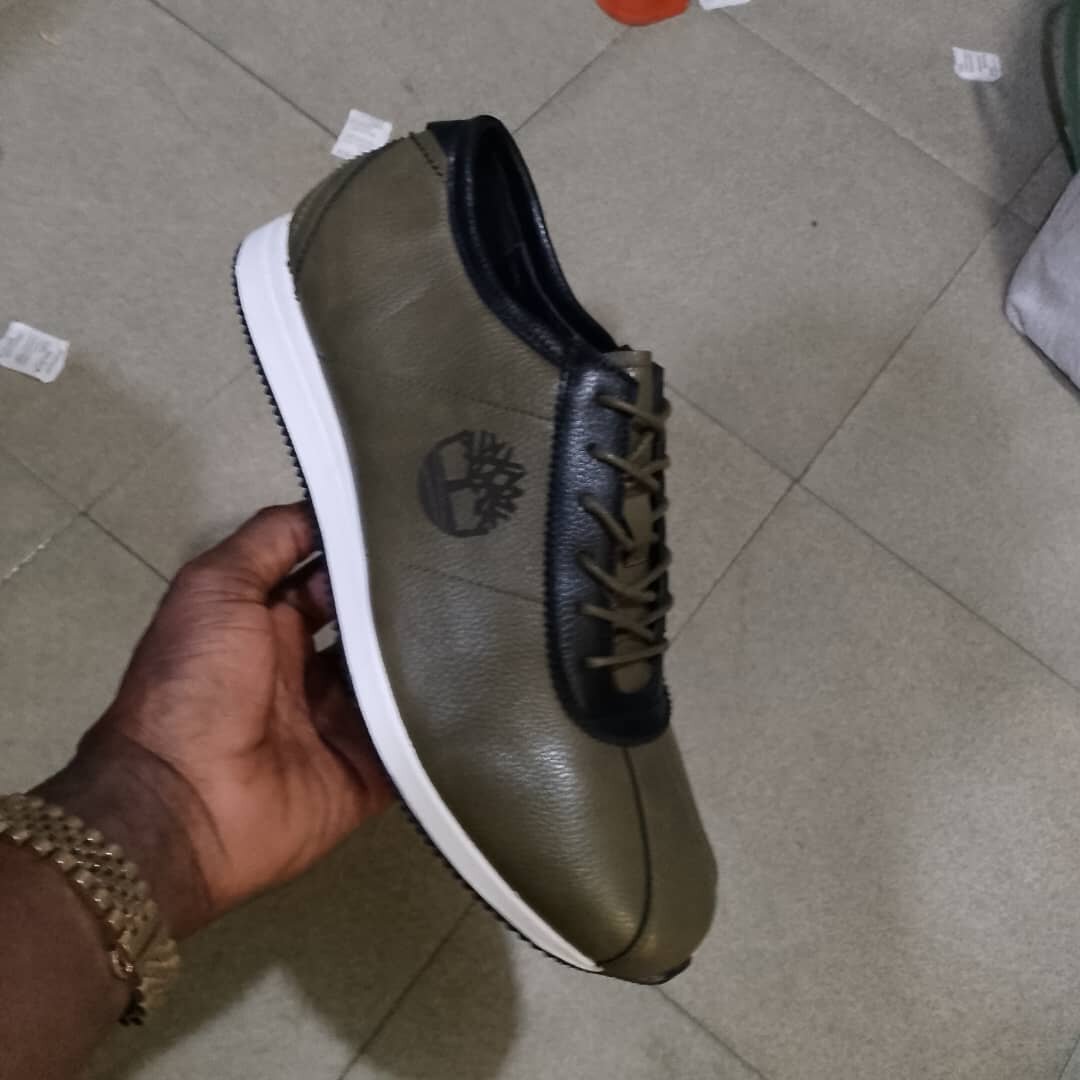 Chaussures en cuir élégantes