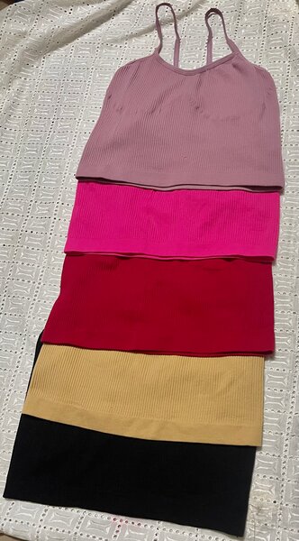 Débardeurs colorés pour femmes