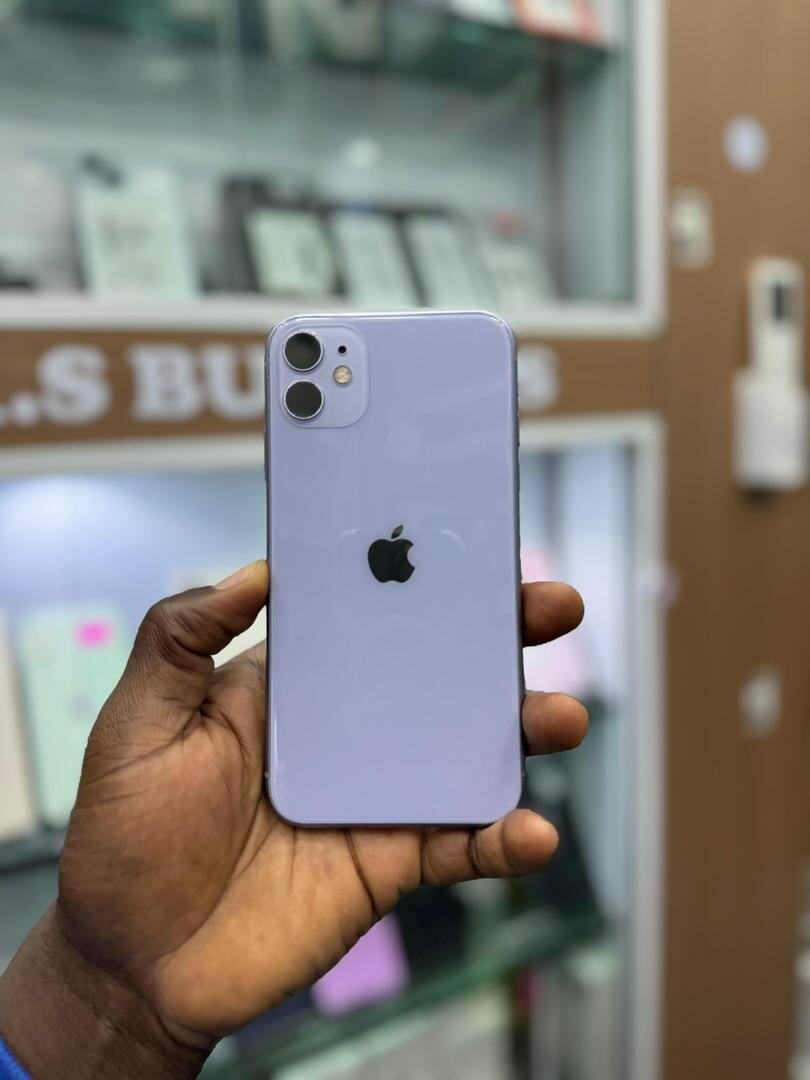 iPhone 11 64 Go 2nd main