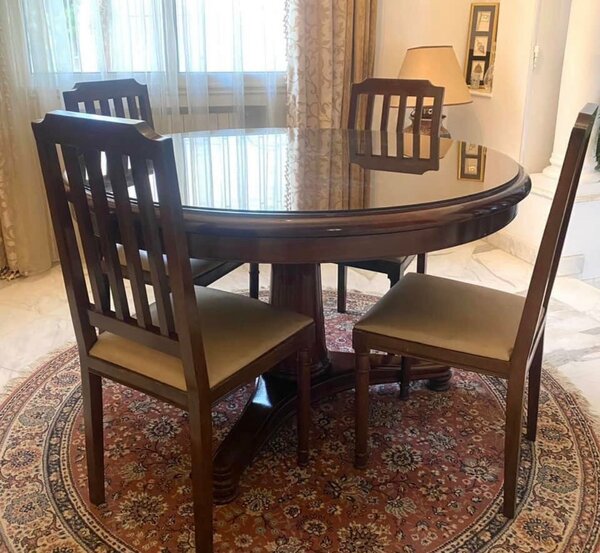 Table à manger élégante