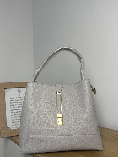 Sac à main en cuir élégant