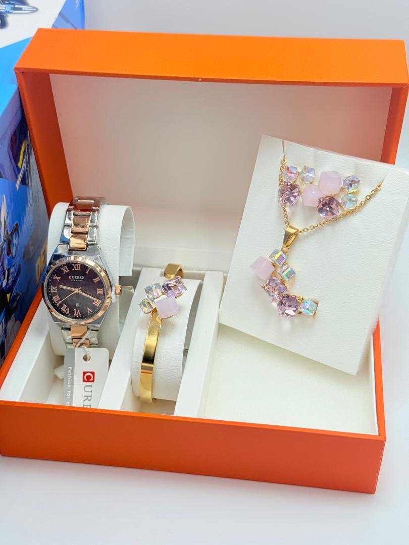 Ensemble de bijoux et montre élégant