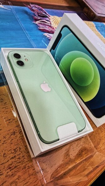iPhone 11 - Vert et Jaune