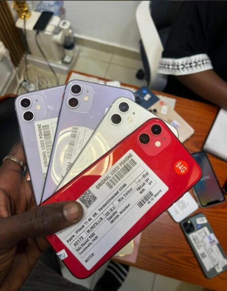 iPhone 11 casi neuf 64GB